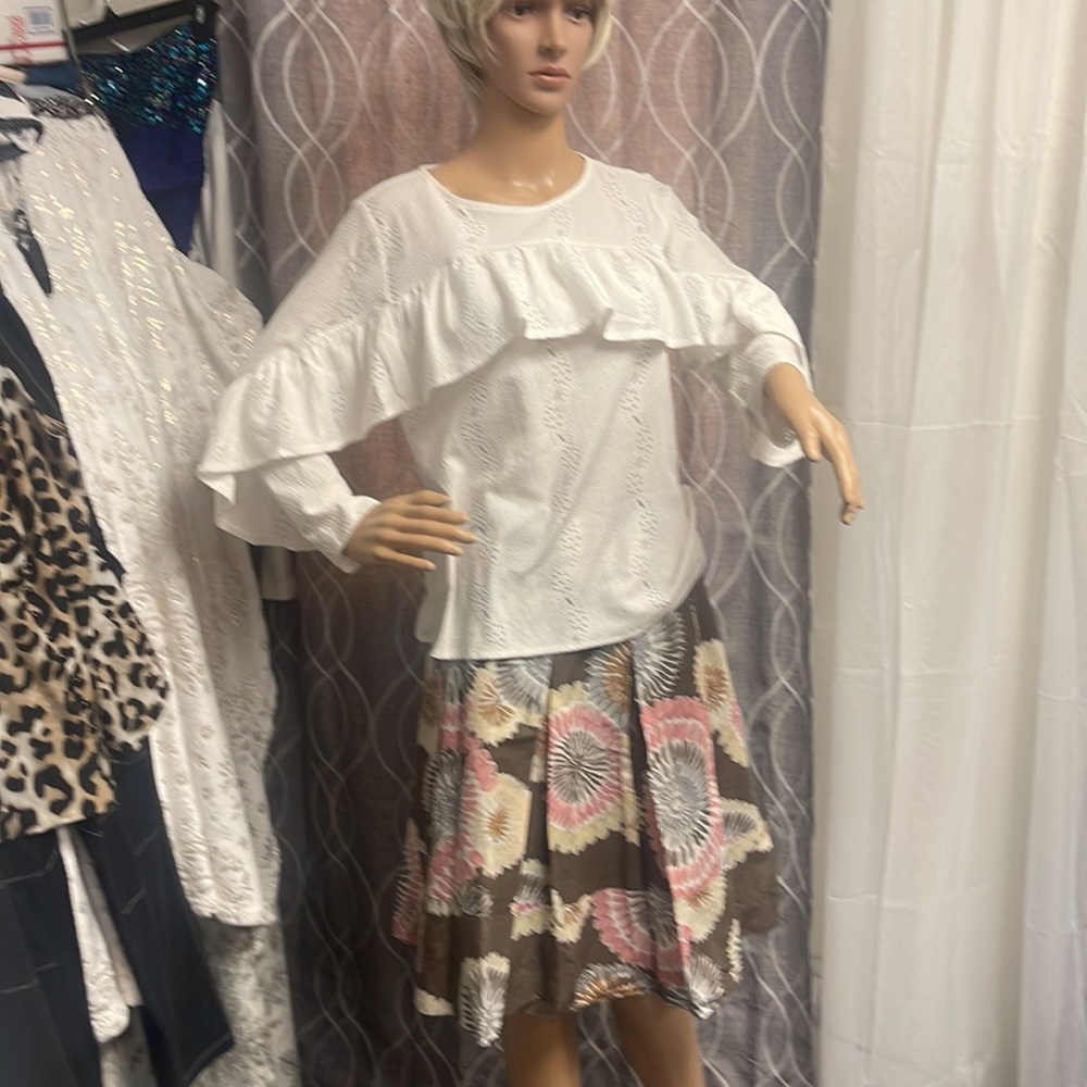 Skirt & top bundle.